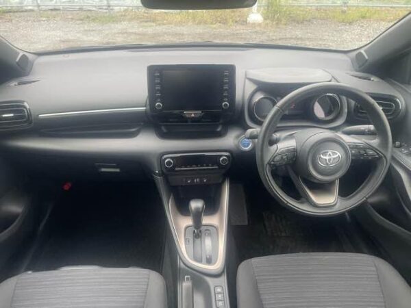 Toyota Yaris Hybrid  2023 - Image 3