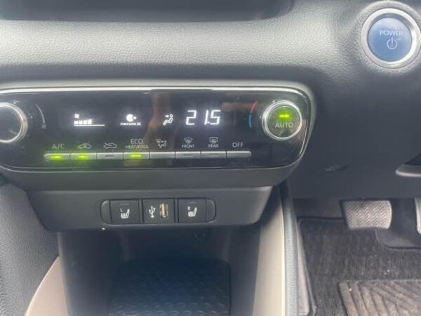 Toyota Yaris Hybrid  2023 - Image 10