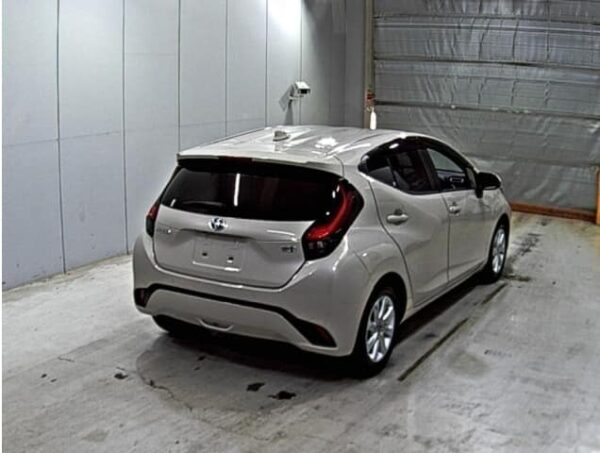 Toyota  AQUA - Image 5