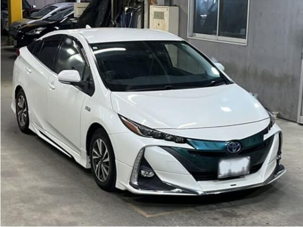 Toyota Prius PHV